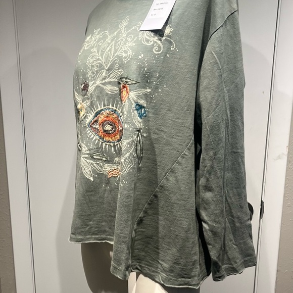 embossed boho top by kyla seo - Picture 5 of 11